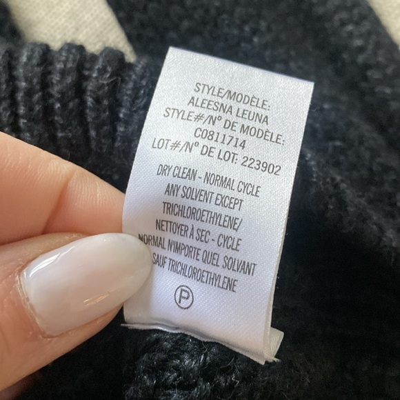Theory Aleesna Leuna Silk Alpaca Blend Black Knit Button Shoulder Sweater Size M - Picture 9 of 13